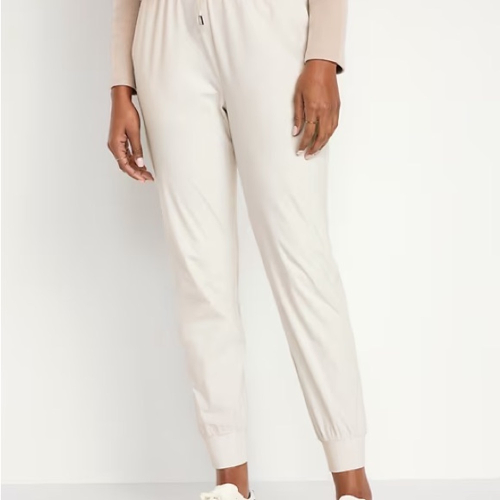 Old Navy Women's Light Beige Jogger Pants